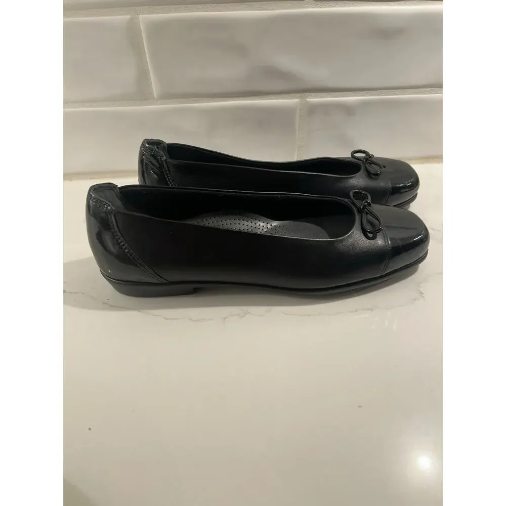 SAS Woman's Coco Slip On Loafer Tripad Technology Black Bow Patent Toe Sz 8N EUC